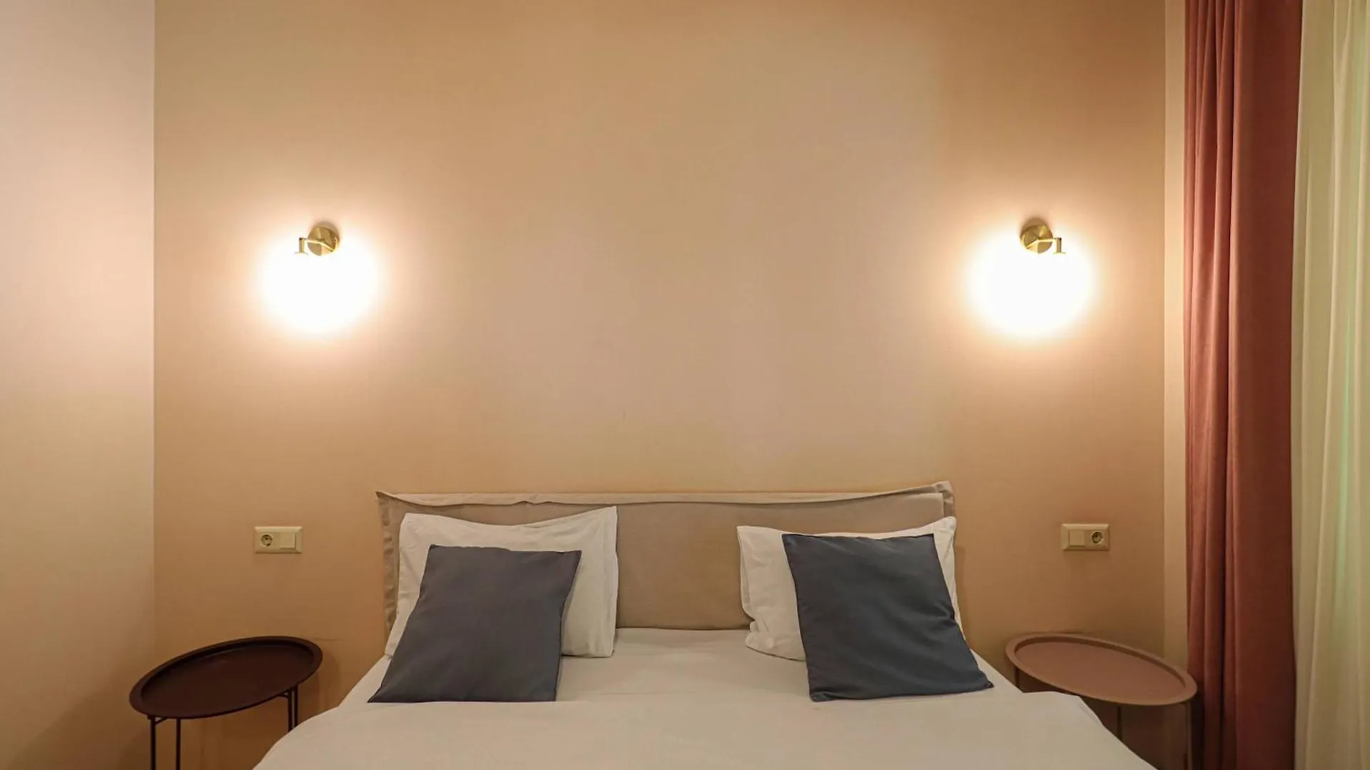 Spacious 1Br Apartment In The Heart Of Tbilisi
