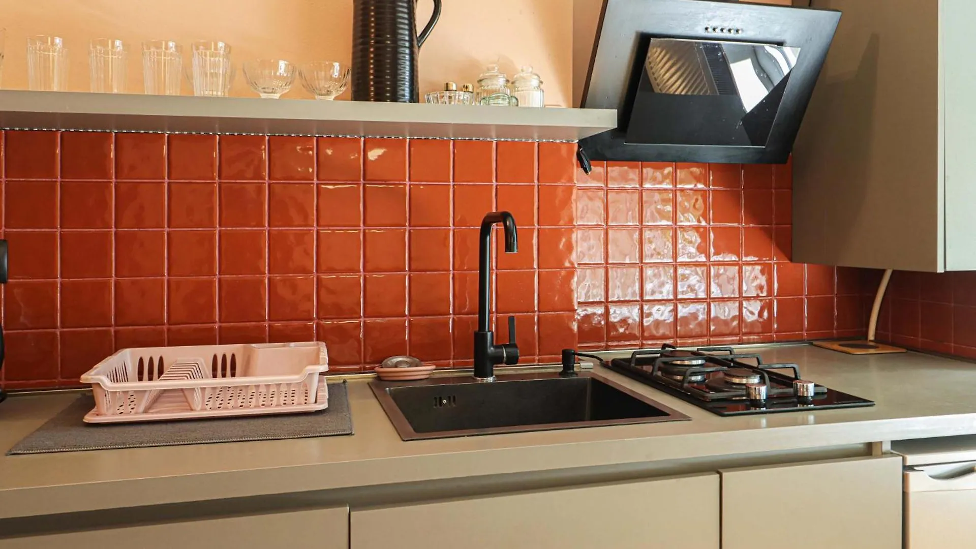 Spacious 1Br Apartment In The Heart Of Tbilisi Georgien