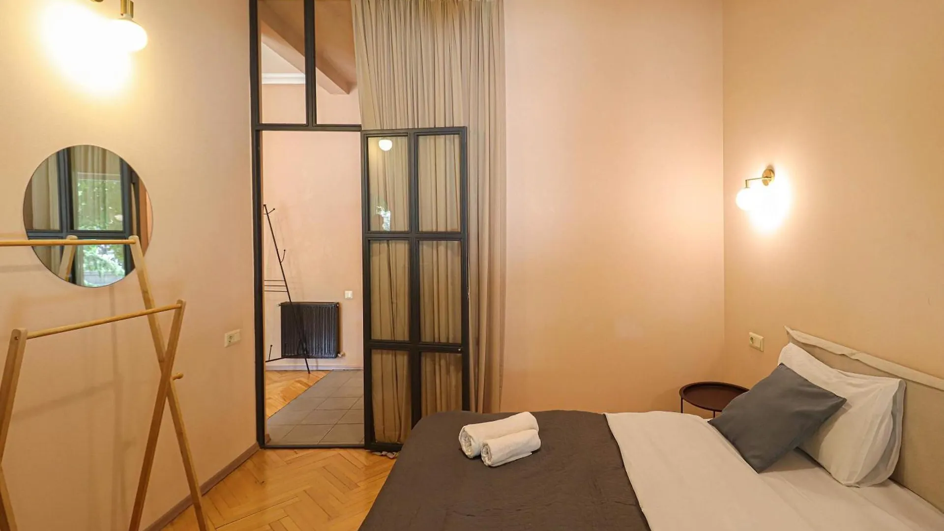 Spacious 1Br Apartment In The Heart Of Tbilisi