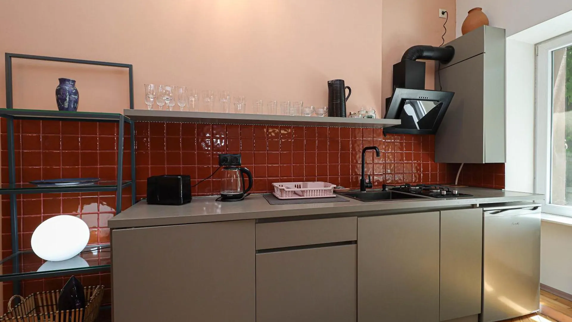 Spacious 1Br Apartment In The Heart Of Tbilisi 0*,  Georgien