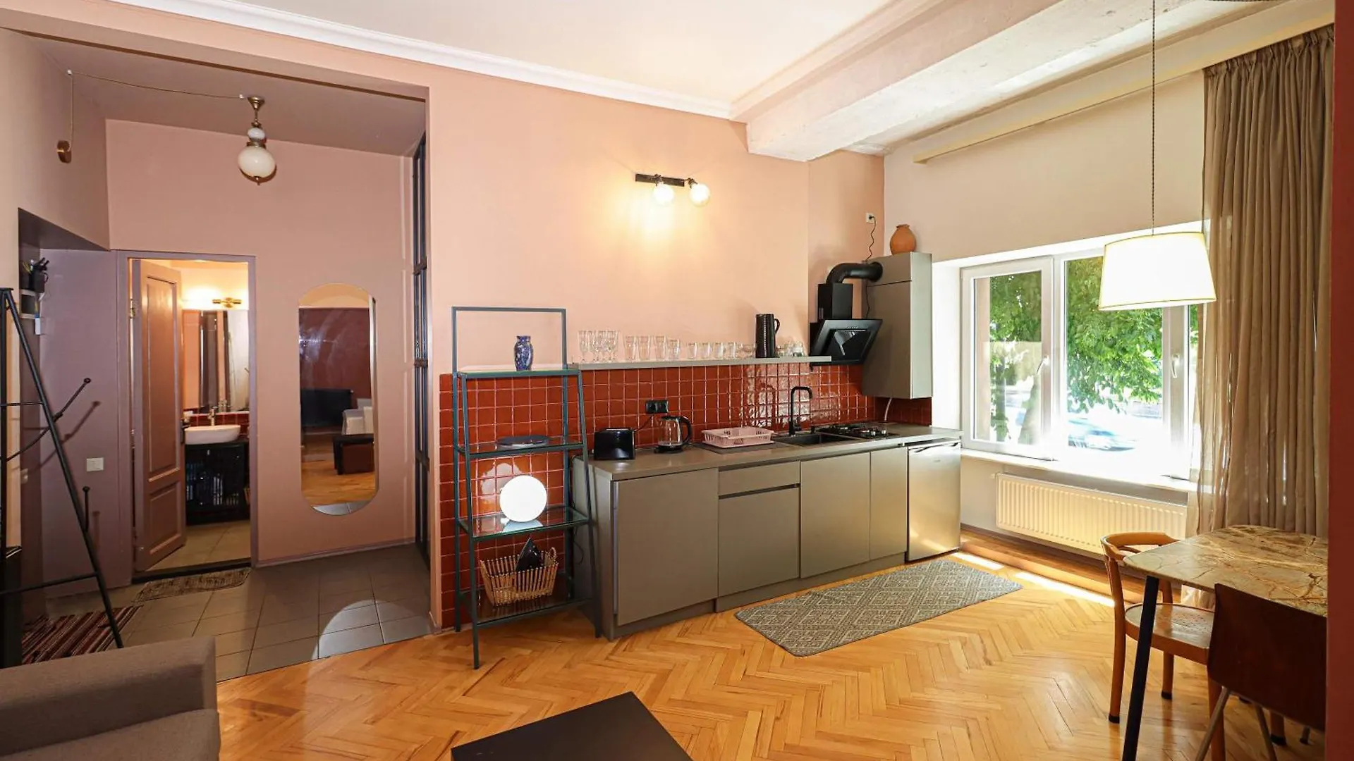 Spacious 1Br Apartment In The Heart Of Tbilisi
